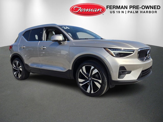 2024 Volvo XC40 Ultimate Bright Theme