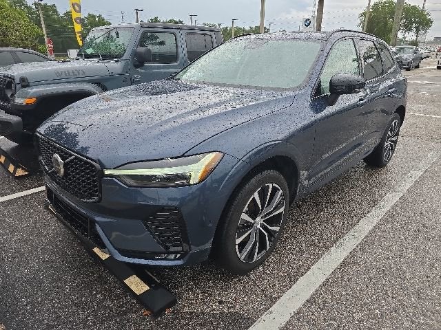 2025 Volvo XC60 Plus