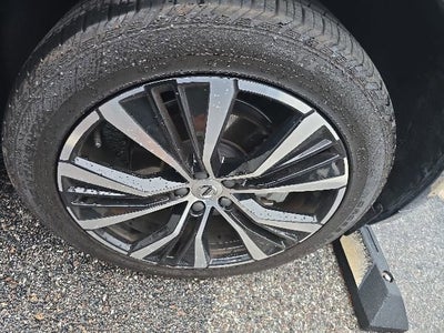 2025 Volvo XC60 Plus